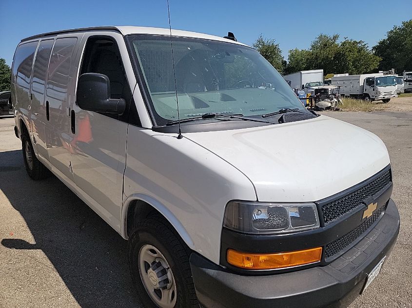 2021 Chevrolet Express Cargo Rwd 2500 Regular Wheelbase Wt VIN: 1GCWGAFP4M1309373 Lot: 40697093