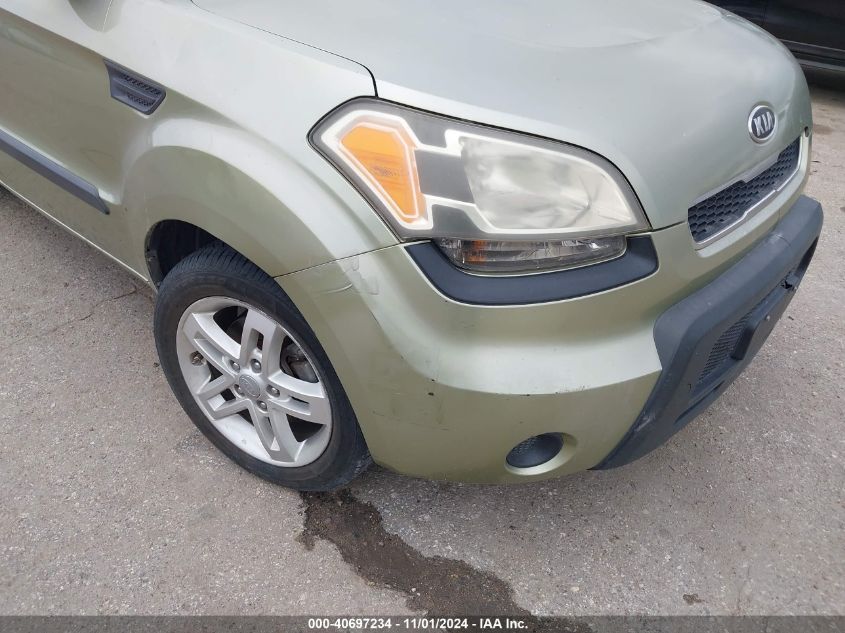 2010 Kia Soul + VIN: KNDJT2A24A7142934 Lot: 40697234