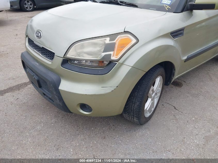 2010 Kia Soul + VIN: KNDJT2A24A7142934 Lot: 40697234