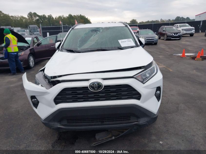 2020 Toyota Rav4 Xle VIN: 2T3W1RFV7LW092321 Lot: 40697500