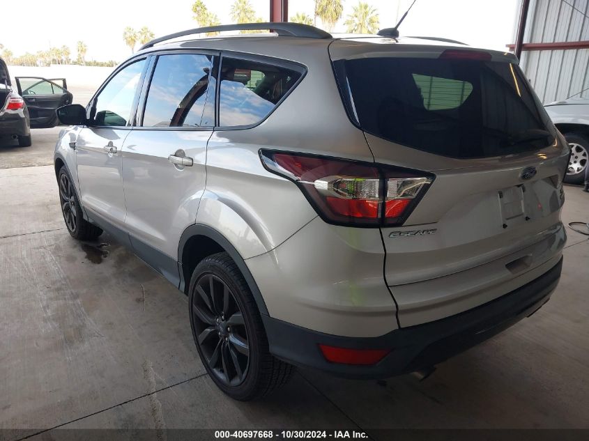 VIN 5XYZU3LB4FG259488 2018 FORD ESCAPE no.3