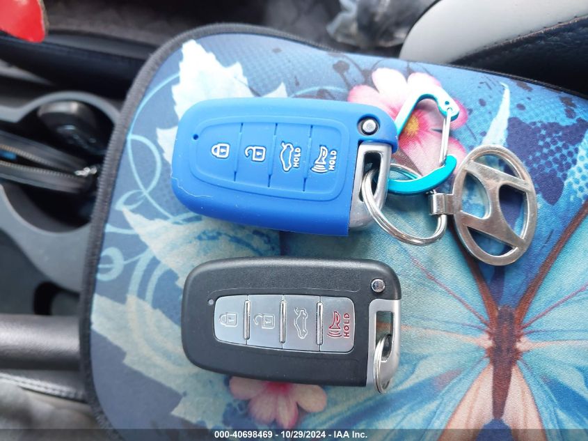 2013 Hyundai Veloster Turbo W/Black VIN: KMHTC6AE3DU153791 Lot: 40698469