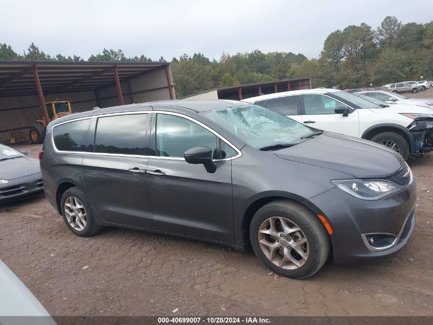 2017 Chrysler Pacifica Touring Plus VIN: 2C4RC1BG4HR823594 Lot: 40699007