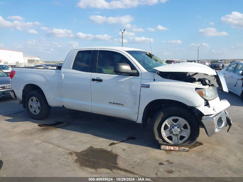 2007 Toyota Tundra Sr5 5.7L V8 VIN: 5TFBV54117X008894 Lot: 40699024