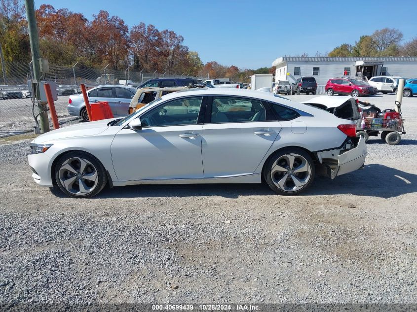 2018 Honda Accord Touring 2.0T VIN: 1HGCV2F97JA033381 Lot: 40699439