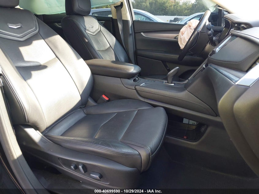 2018 CADILLAC XT5 VIN: 1GYKNDRS6JZ199827