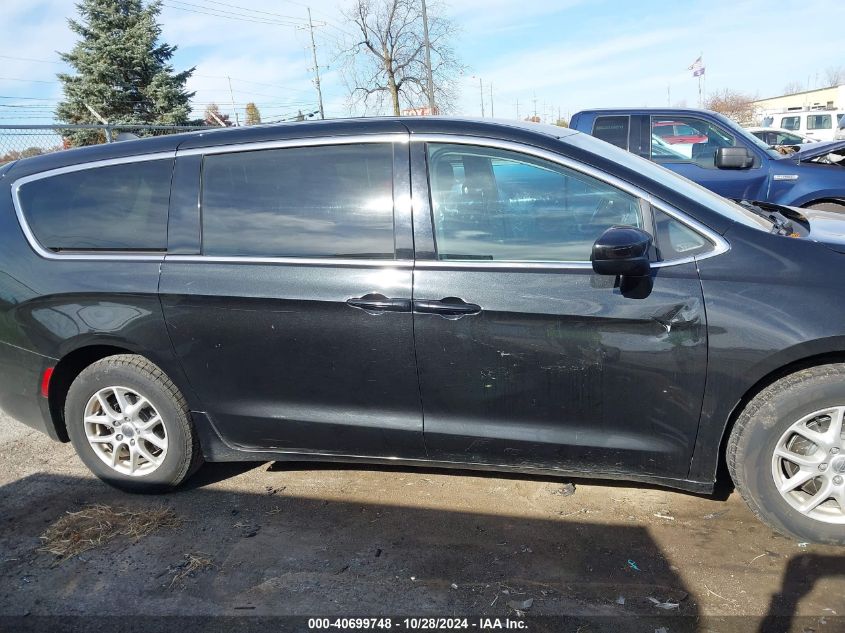 2017 Chrysler Pacifica Lx VIN: 2C4RC1CG8HR657482 Lot: 40699748