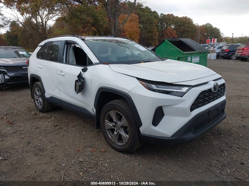 2022 TOYOTA RAV4 XLE - 2T3P1RFV8NW322892