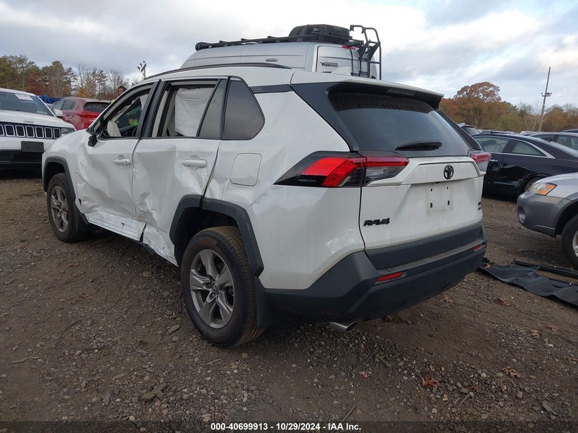 2022 TOYOTA RAV4 XLE - 2T3P1RFV8NW322892