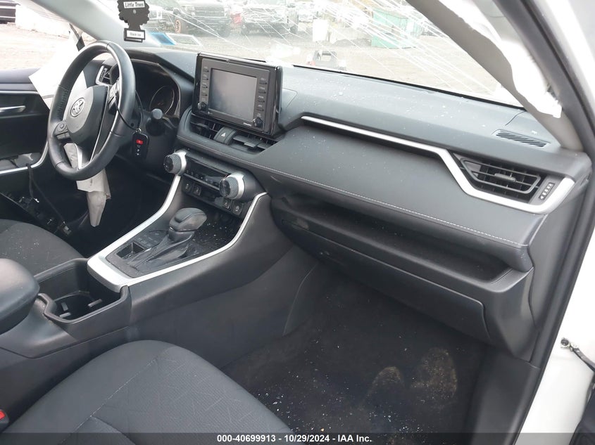 2022 TOYOTA RAV4 XLE - 2T3P1RFV8NW322892