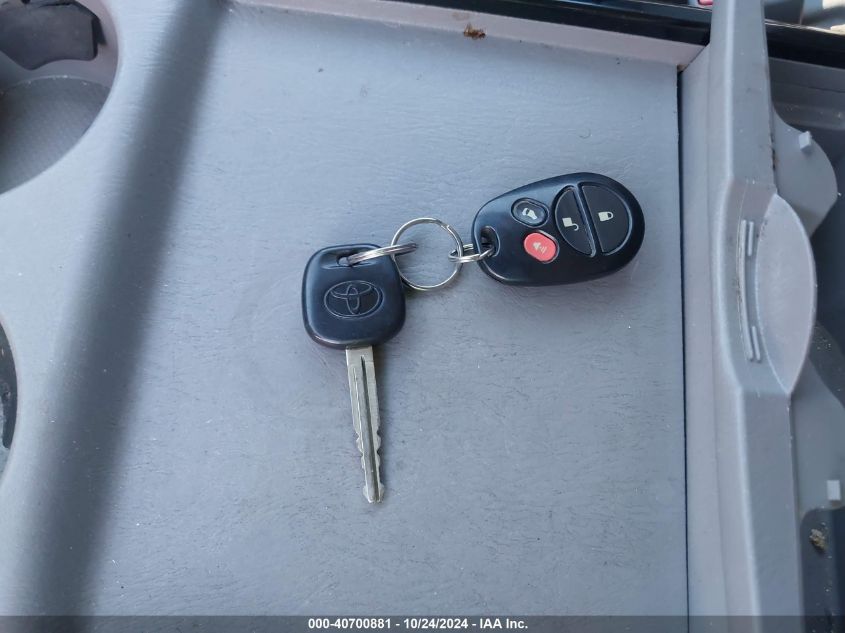 2004 Toyota Sienna Le VIN: 5TDZA23C14S012022 Lot: 40700881