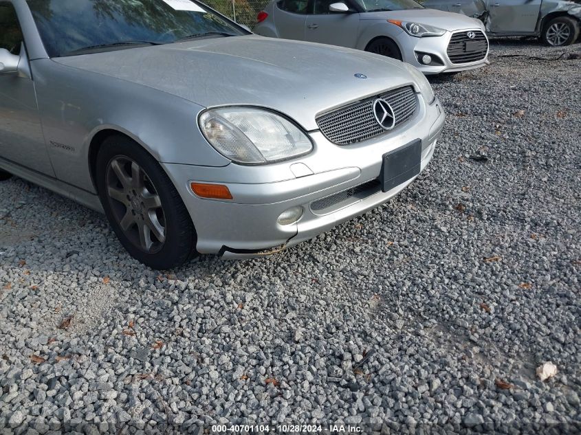 2002 Mercedes-Benz Slk 230 Kompressor VIN: WDBKK49F62F269801 Lot: 40701104