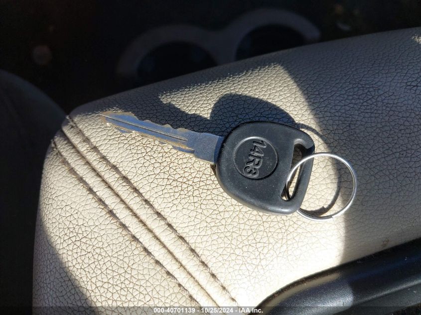 2005 GMC Sierra 2500Hd Work Truck VIN: 1GTHC24U95E250866 Lot: 40701139