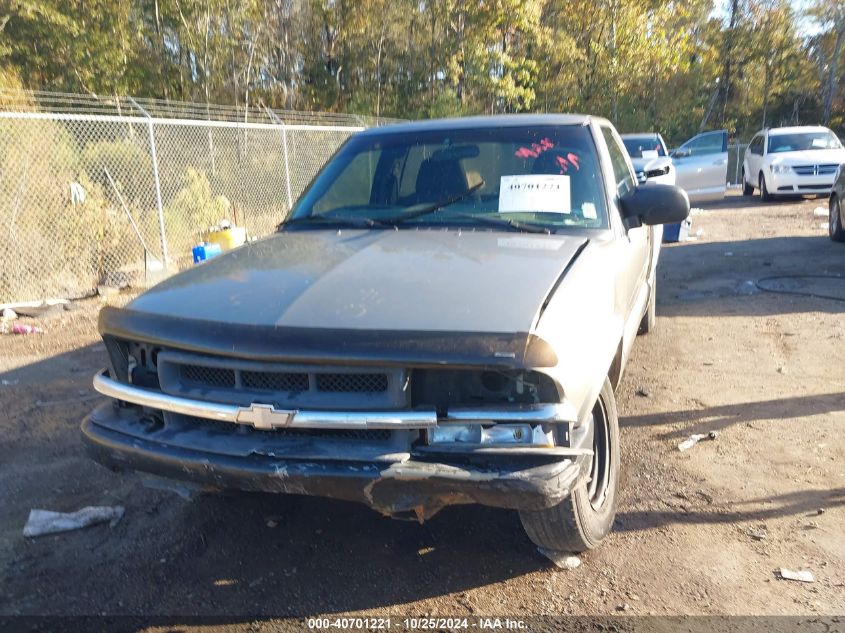 2003 Chevrolet S-10 VIN: 1GCCS14X838232727 Lot: 40701221