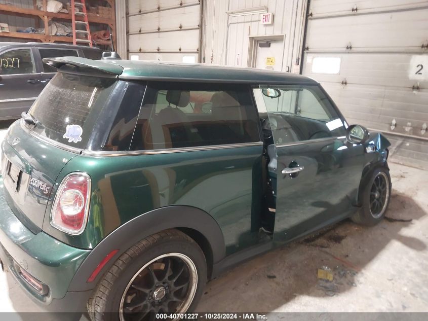 2011 Mini Cooper S VIN: WMWSV3C55BTY10757 Lot: 40701227