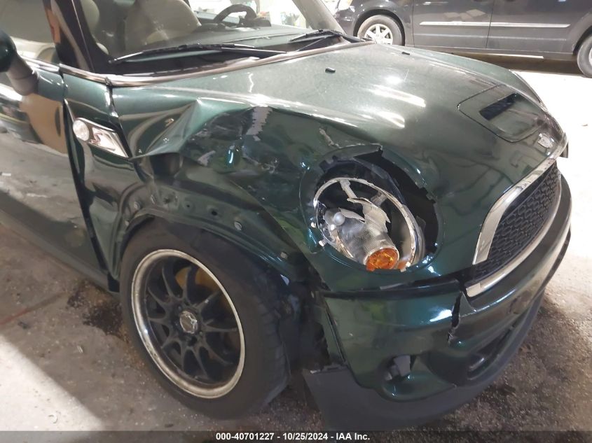 2011 Mini Cooper S VIN: WMWSV3C55BTY10757 Lot: 40701227