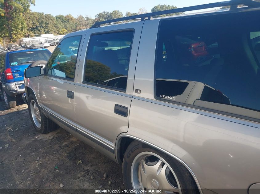 1999 Chevrolet Tahoe Lt VIN: 1GNEC13R1XJ398411 Lot: 40702259