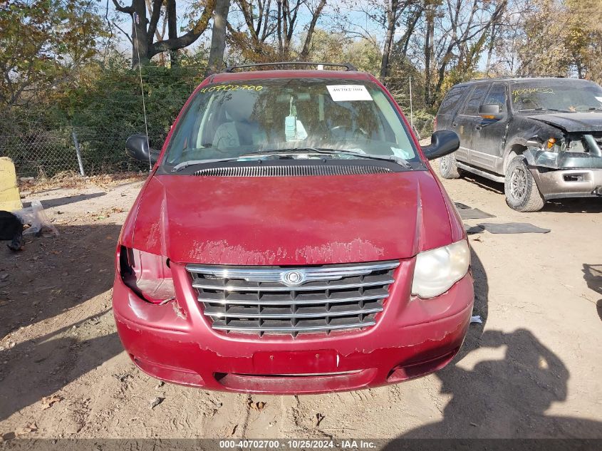 2005 Chrysler Town & Country Touring VIN: 2C4GP54L05R413058 Lot: 40702700