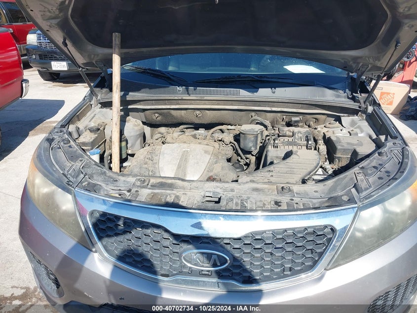 2011 Kia Sorento Lx V6 VIN: 5XYKT4A25BG149590 Lot: 40702734