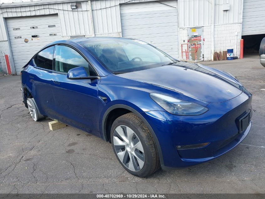 VIN 7SAYGDEE9RF035101 2024 TESLA MODEL Y no.1