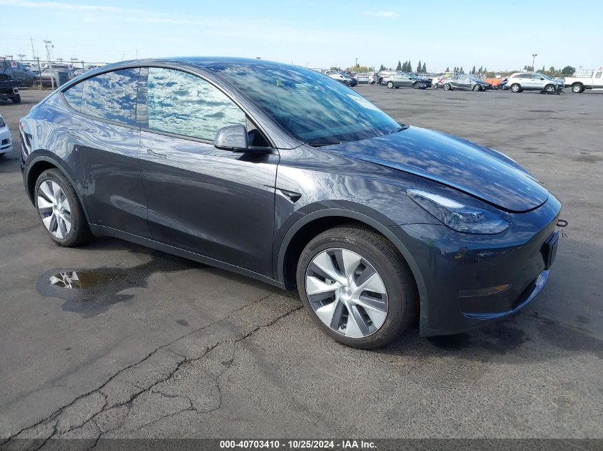 2024 Tesla Model Y Long Range Dual Motor All-Wheel Drive/Rwd VIN: 7SAYGDED8RF085723 Lot: 40703410