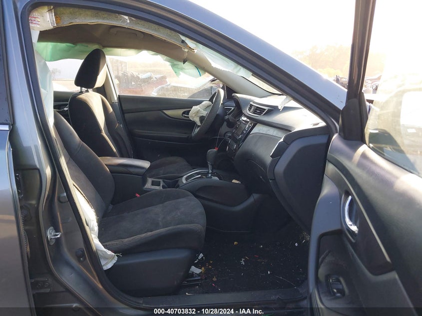 2015 NISSAN ROGUE S - KNMAT2MV2FP567937