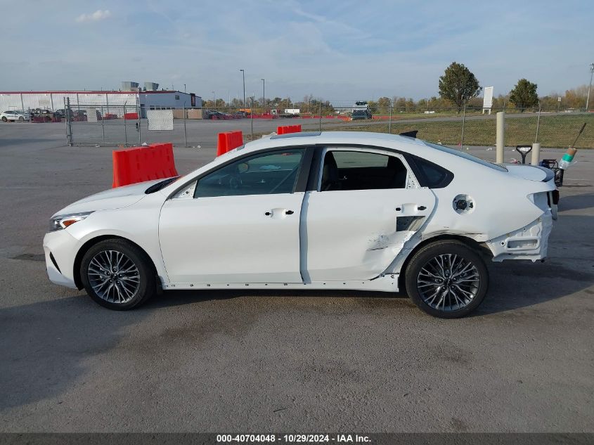 2024 Kia Forte Gt-Line VIN: 3KPF54AD8RE789619 Lot: 40704048