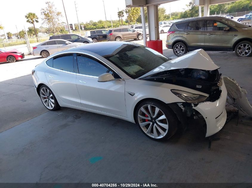 2018 Tesla Model 3 Long Range/Performance VIN: 5YJ3E1EB3JF082243 Lot: 40704285