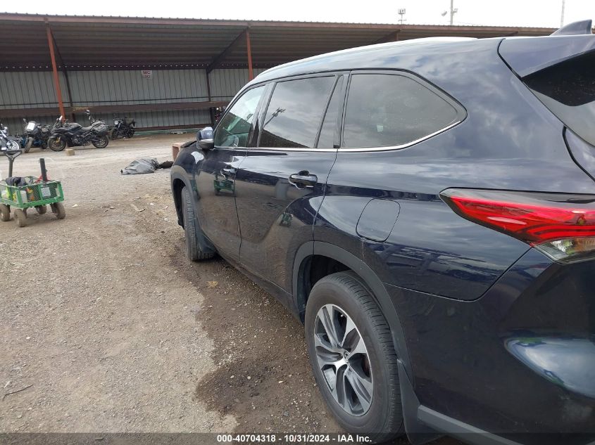 2022 Toyota Highlander Xle VIN: 5TDHZRBH4NS227874 Lot: 40704318