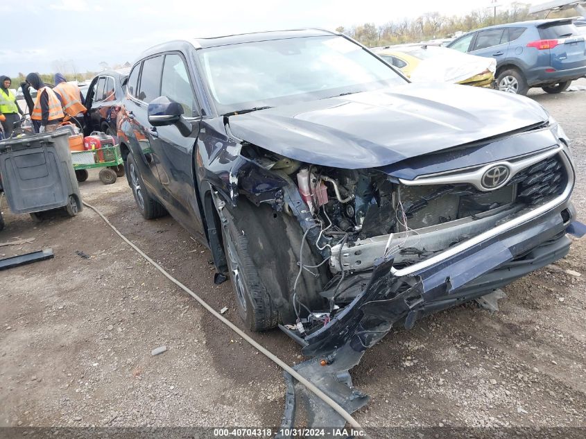 2022 Toyota Highlander Xle VIN: 5TDHZRBH4NS227874 Lot: 40704318