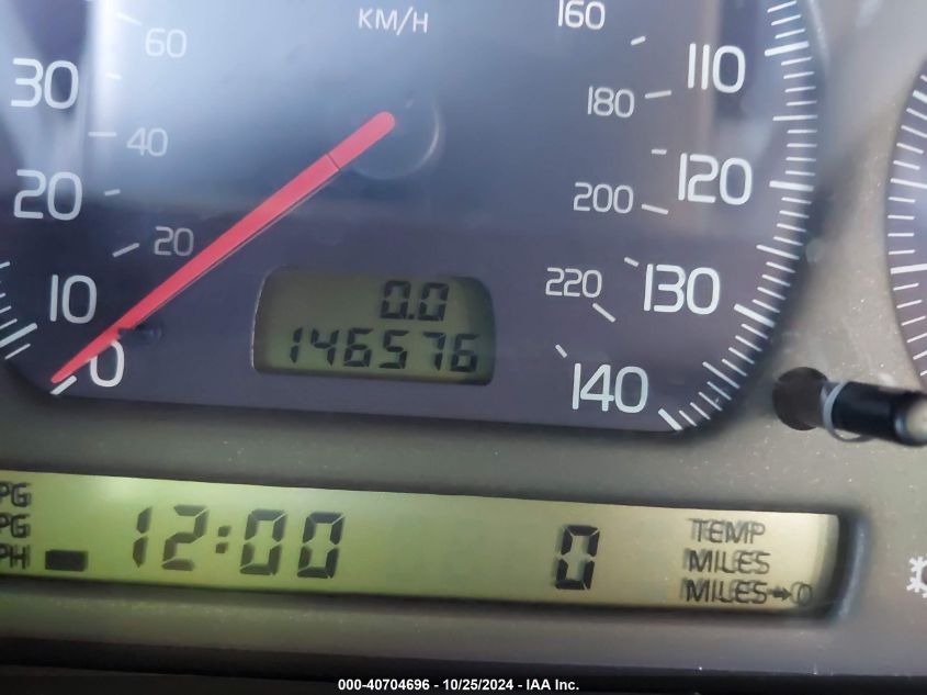 2000 Volvo V70 R VIN: YV1LV60D0Y2657881 Lot: 40704696