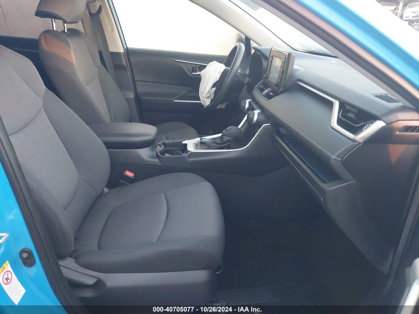 2019 TOYOTA RAV4 XLE VIN: JTMW1RFV5KD505929