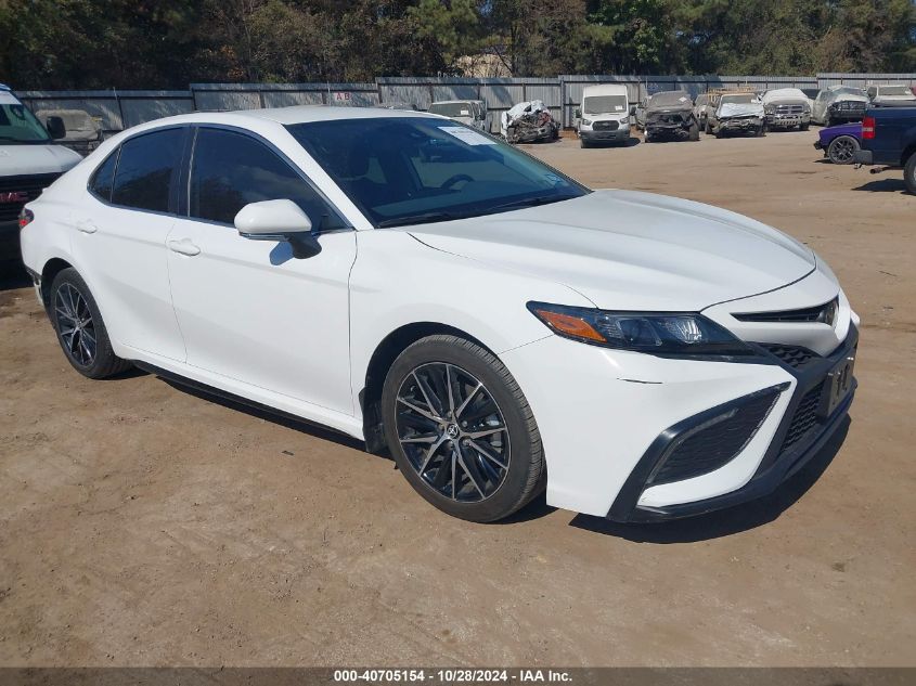 TOYOTA CAMRY SE 2023