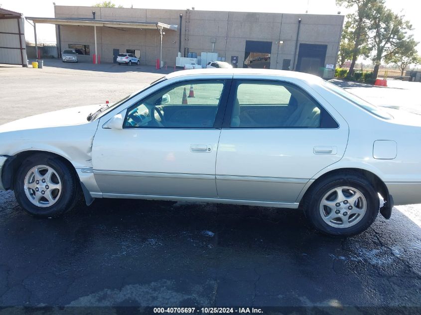 1999 Toyota Camry Le VIN: JT2BG22K1X0365207 Lot: 40705697