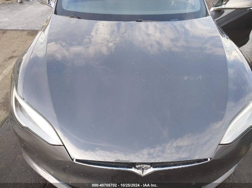 2019 Tesla Model S 100D/75D/Long Range/Standard Range VIN: 5YJSA1E24KF305074 Lot: 40705702