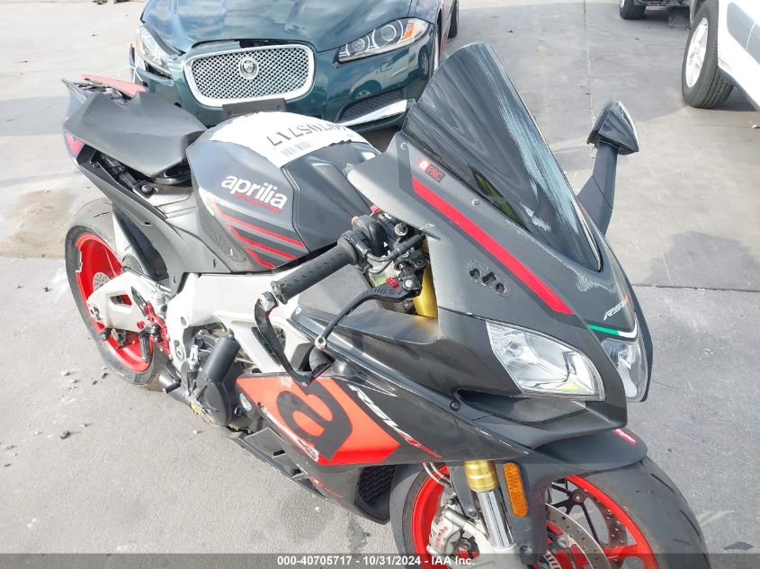 2016 Aprilia Rsv4 Rf/Rr VIN: ZD4RKUB02GS000591 Lot: 40705717