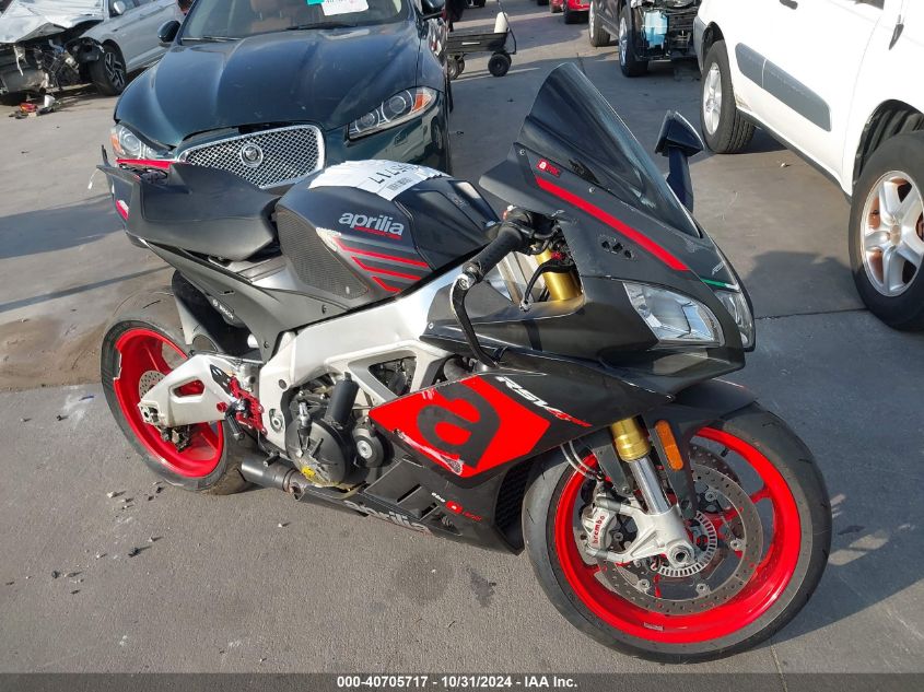 2016 Aprilia Rsv4 Rf/Rr VIN: ZD4RKUB02GS000591 Lot: 40705717