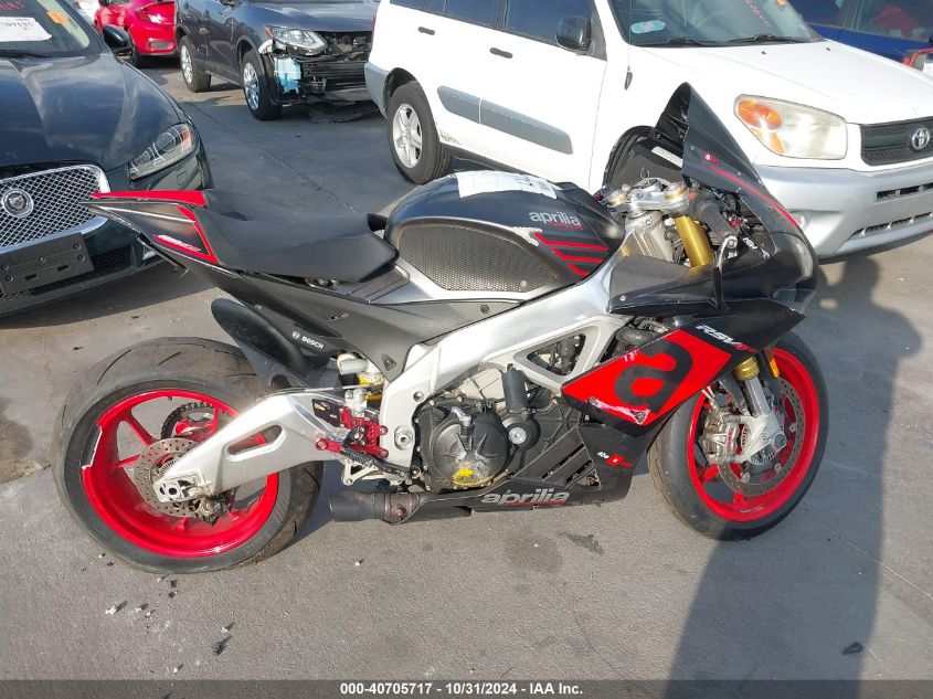 2016 Aprilia Rsv4 Rf/Rr VIN: ZD4RKUB02GS000591 Lot: 40705717