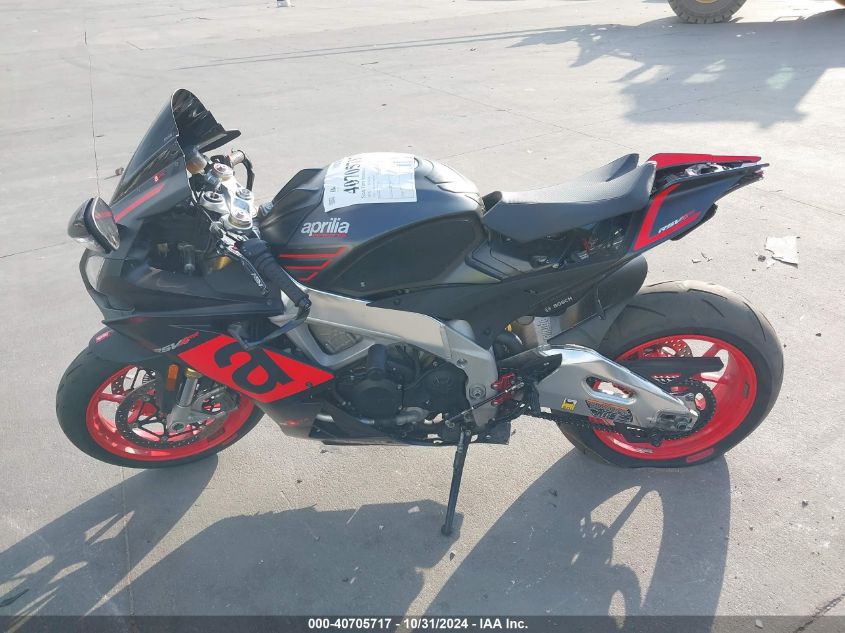 2016 Aprilia Rsv4 Rf/Rr VIN: ZD4RKUB02GS000591 Lot: 40705717