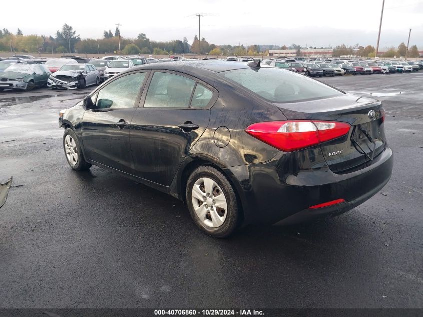 VIN KNAFK4A64F5424837 2015 KIA Forte, LX no.3