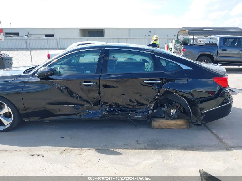 2018 Honda Accord Touring 2.0T VIN: 1HGCV2F90JA008855 Lot: 40707241