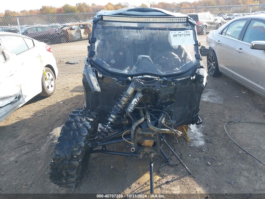 VIN 3JBVGAW26HK000608 2017 CAN-AM MAVERICK X3 TURBO R