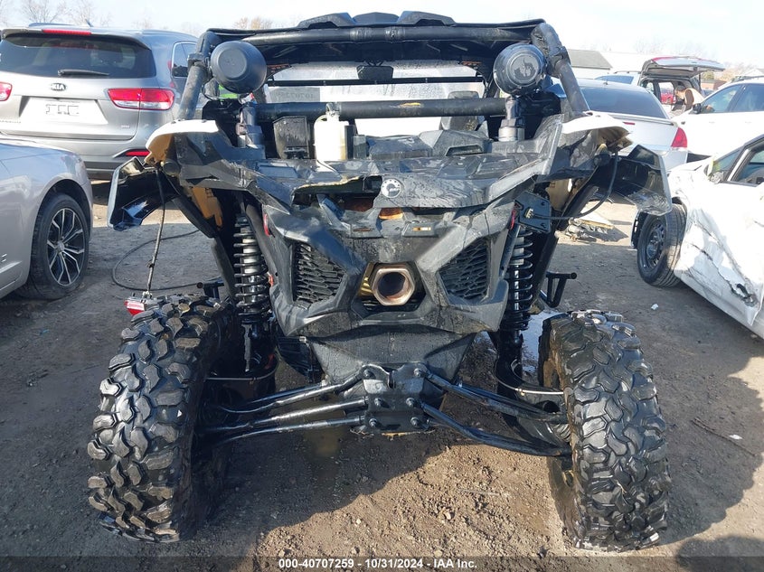 VIN 3JBVGAW26HK000608 2017 CAN-AM MAVERICK X3 TURBO R