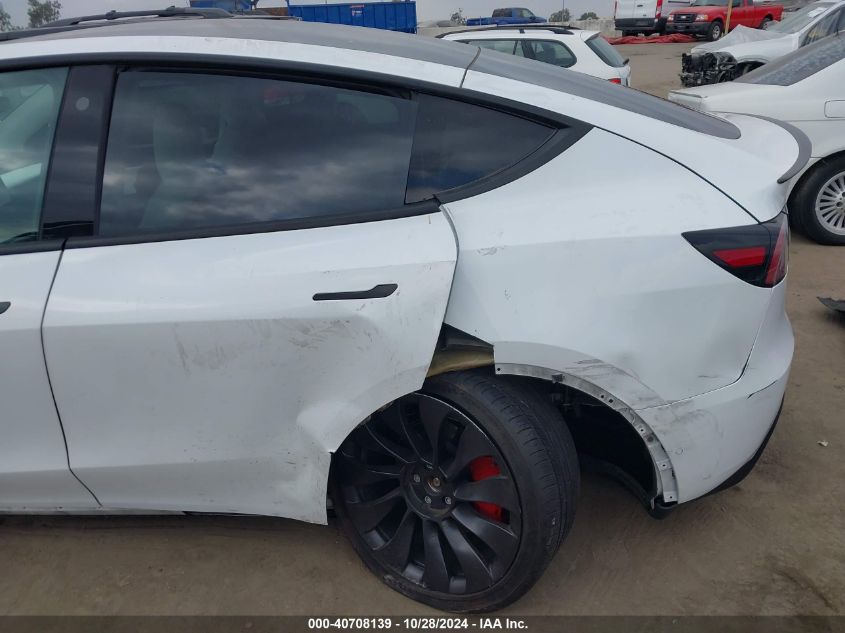 2022 Tesla Model Y Performance Dual Motor All-Wheel Drive VIN: 7SAYGDEF2NF362667 Lot: 40708139