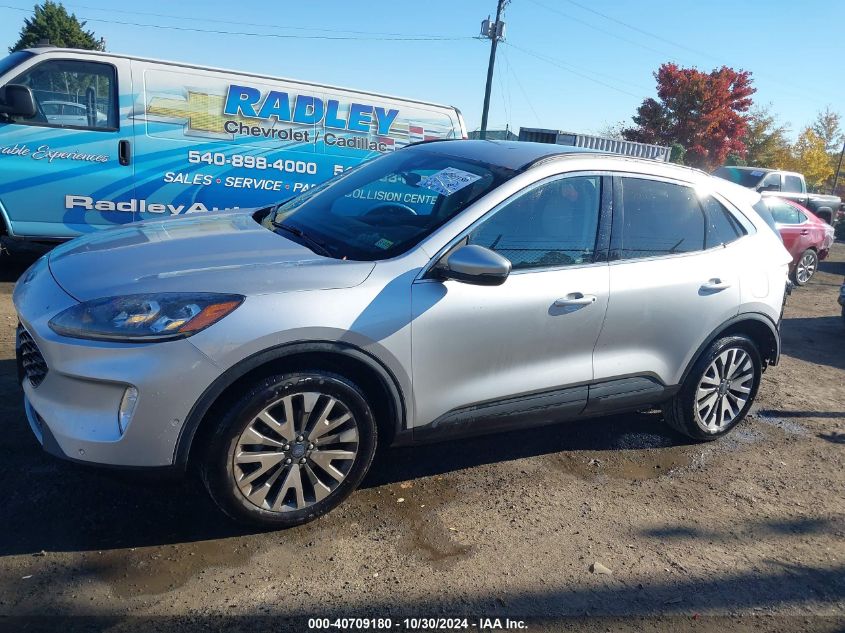 2020 Ford Escape Titanium VIN: 1FMCU9J94LUB17673 Lot: 40709180