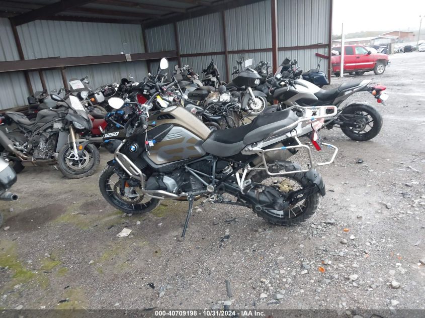 2020 BMW R 1250 Gs Adventure VIN: WB10J5306LZF83924 Lot: 40709198