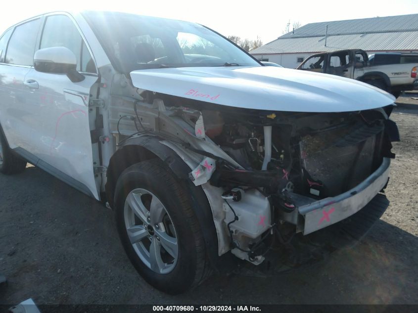 VIN 5XYRG4LC7NG097277 2022 KIA Sorento, LX no.6