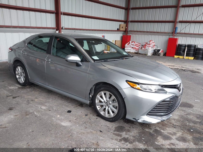 TOYOTA CAMRY LE 2018