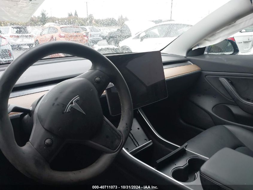 2019 Tesla Model 3 Long Range/Performance VIN: 5YJ3E1EB7KF526628 Lot: 40711073