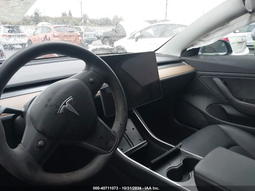 2019 Tesla Model 3 Long Range/Performance VIN: 5YJ3E1EB7KF526628 Lot: 40711073